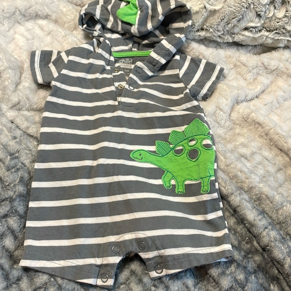 Baby Boy-Dinosaur onesie jumpsuit hood. 0-3M gray stripe w embroidered DINO